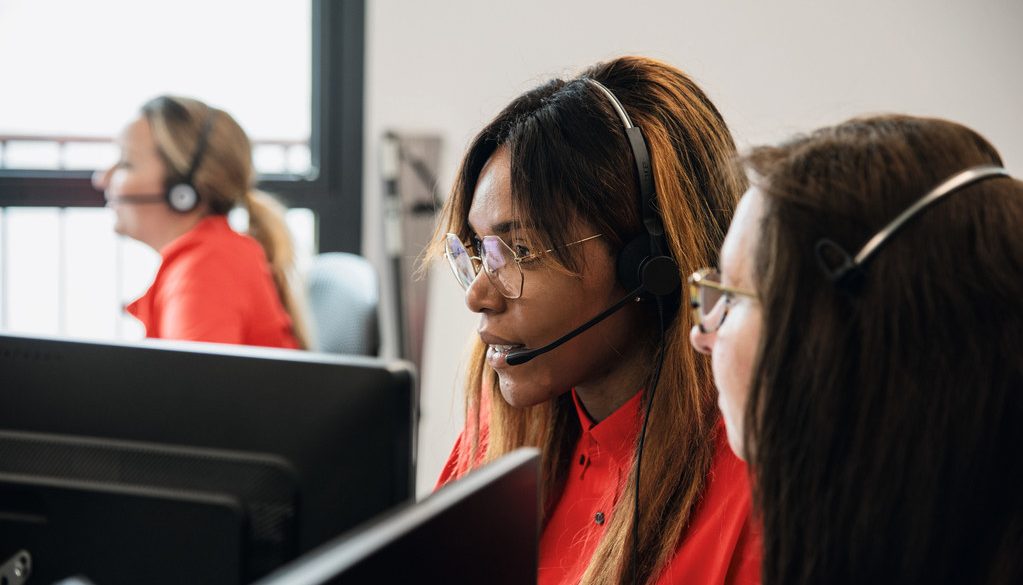 Des conseillères du service clients Hilti