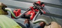 Vis autoperceuses pour chevauchement latéral de tabliers S-MD/MS M pour SDT 9 Vis autoperceuses en bandes-chargeurs destinées à la poignée verticale SDT 9 pour la fixation de bardage et d'encadrements dans les applications de couverture Applications 2