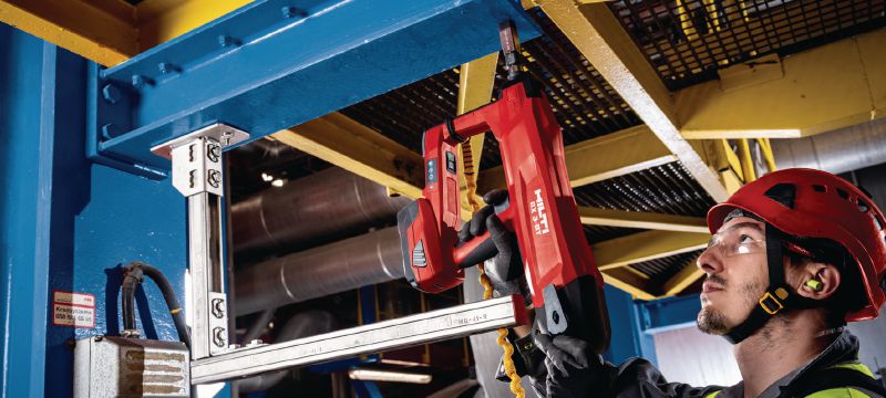 BX 3-BT 02 Cloueur sans fil 22 V pour la fixation des goujons filetés X-BT Applications 1