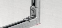 Support d'angle MQW-H2 Support d'angle à 90 degrés galvanisé pour relier plusieurs rails de supportage MQ avec une capacité de charge horizontale élevée Applications 1