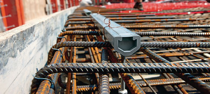 Rail insert HAC Rails d'ancrage coulés de tailles et longueurs standard disposant des homologations réglementaires nécessaires à pratiquement tout projet complexe