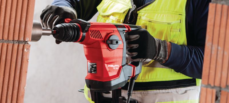 Perforateur TE 30-AVR Perforateur SDS Max (TE-C) puissant pour le forage et le burinage de rectification difficiles dans le béton, équipé du système de réduction active des vibrations (AVR) Applications 1