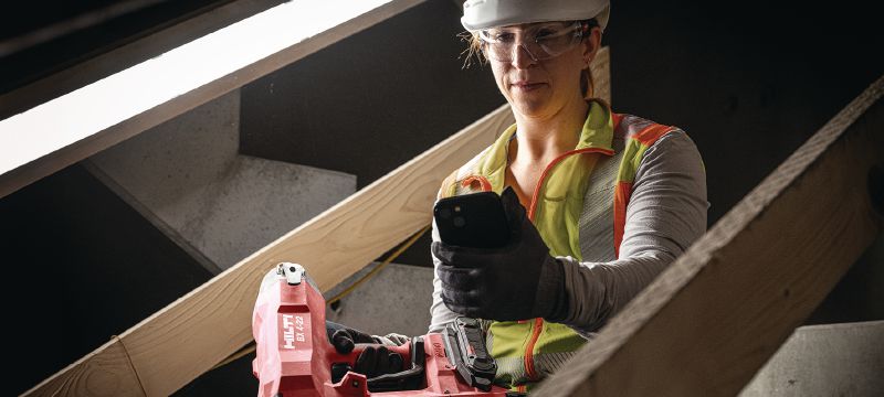 Cloueur sans fil béton BX 4-IF-22 (edition IF) Cloueur sans fil Nuron alimenté par batterie pour la fixation de rails pour cloisons sèches et de matériaux légers sur le béton, l'acier et la maçonnerie Applications 1