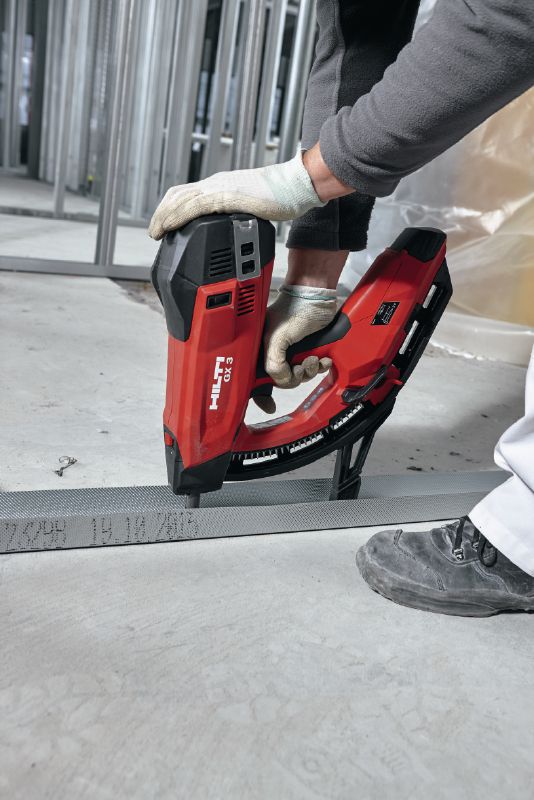Clous en bande X-C G3 MX Clou en bande-chargeur standard à utiliser avec le cloueur à gaz GX 3 sur du béton et d'autres matériaux supports Applications 1