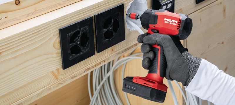 Visseuse sans fil SFD 2-A12 Perceuse-visseuse hexagonale 1/4 sans charbon, 12 V, ultracompacte pour un vissage efficace et respectueux des matériaux Applications 1